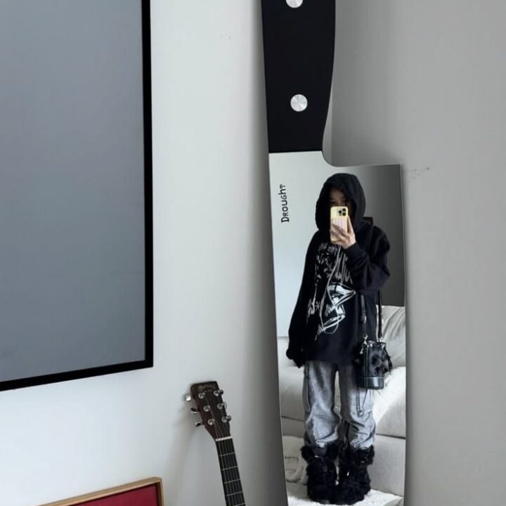 Knife mirror